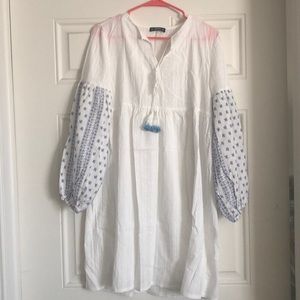 Absolutely beautiful white dress! Never worn!